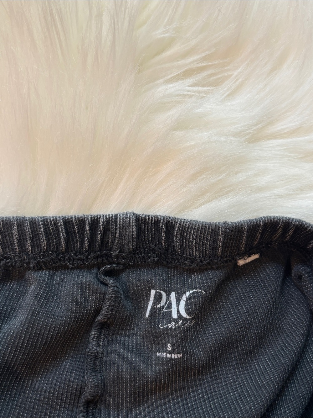 PacSun Ribbed High Rise Ruched Biker Shorts - Picture 2 of 2